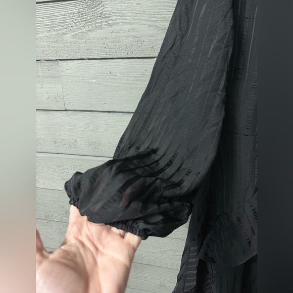 ASTR the Label Black Striped Satiny Silk Long Sleeve Ruffle Mini Dress Sz M - Picture 3 of 9